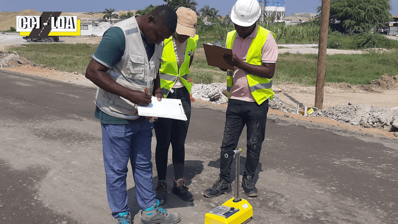 CCJ Realiza Testes de Compactação do Solo – Saiba a Sua Importância